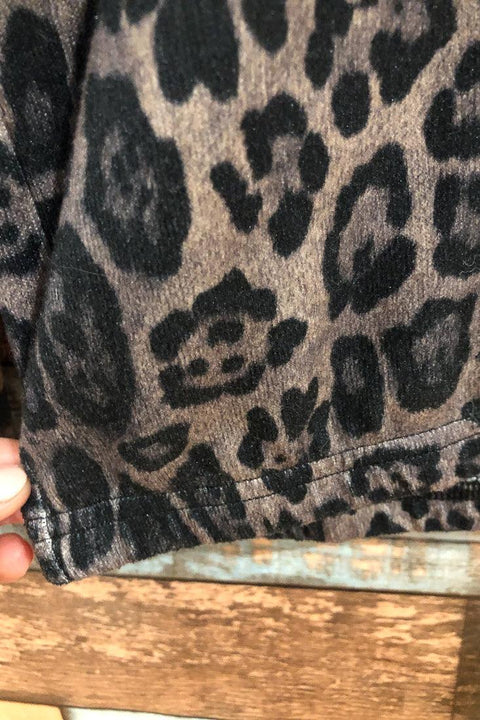 Chandail ample motif léopard ''Fashion'' (m) seconde main Hangar-29   
