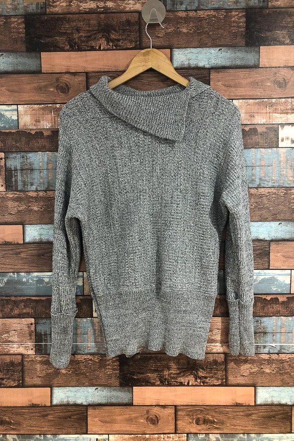 Chandail en tricot gris scintillant (m) seconde main Coco y Club 