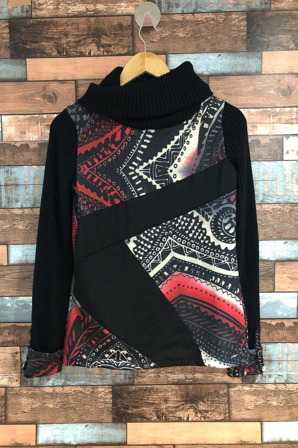 Chandail noir et rouge avec gros col (s) seconde main Point Zero 