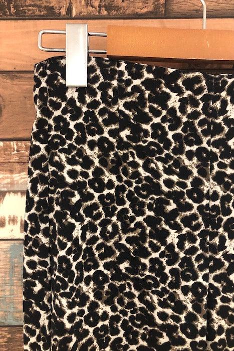 Pantalon extensible motif léopard (s) seconde main Dynamite   