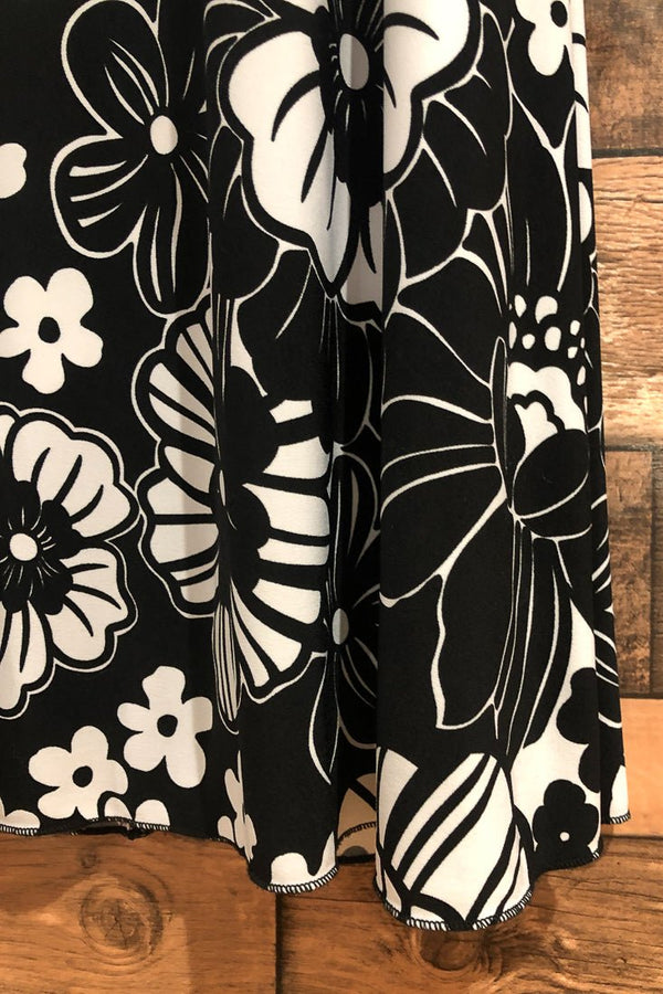 Robe fleurie noire et blanche (m) seconde main Colori 