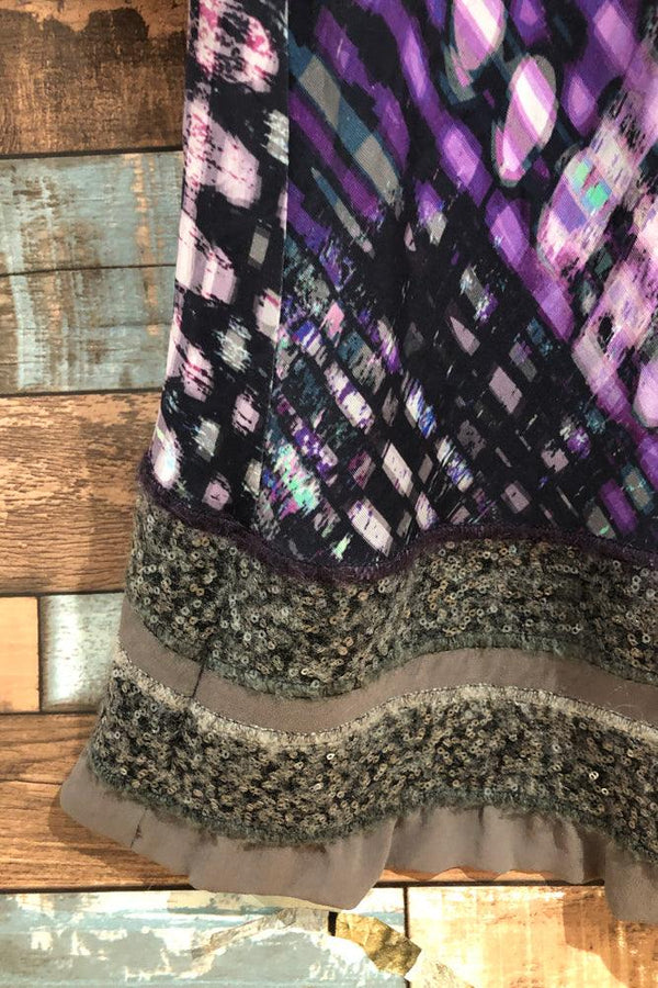 Robe noire avec motif mauve (s) seconde main Kali Orea 